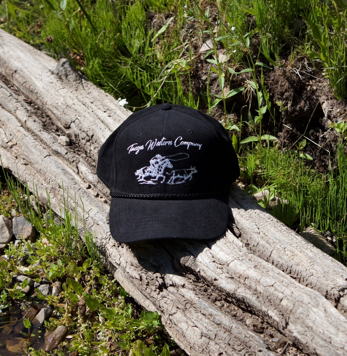 Corduroy Lariat Snapback￼